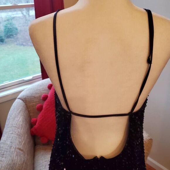 Express. Black, Velvet, Sequin, Open Back, Mini Dress. Size Large - Picture 13 of 15